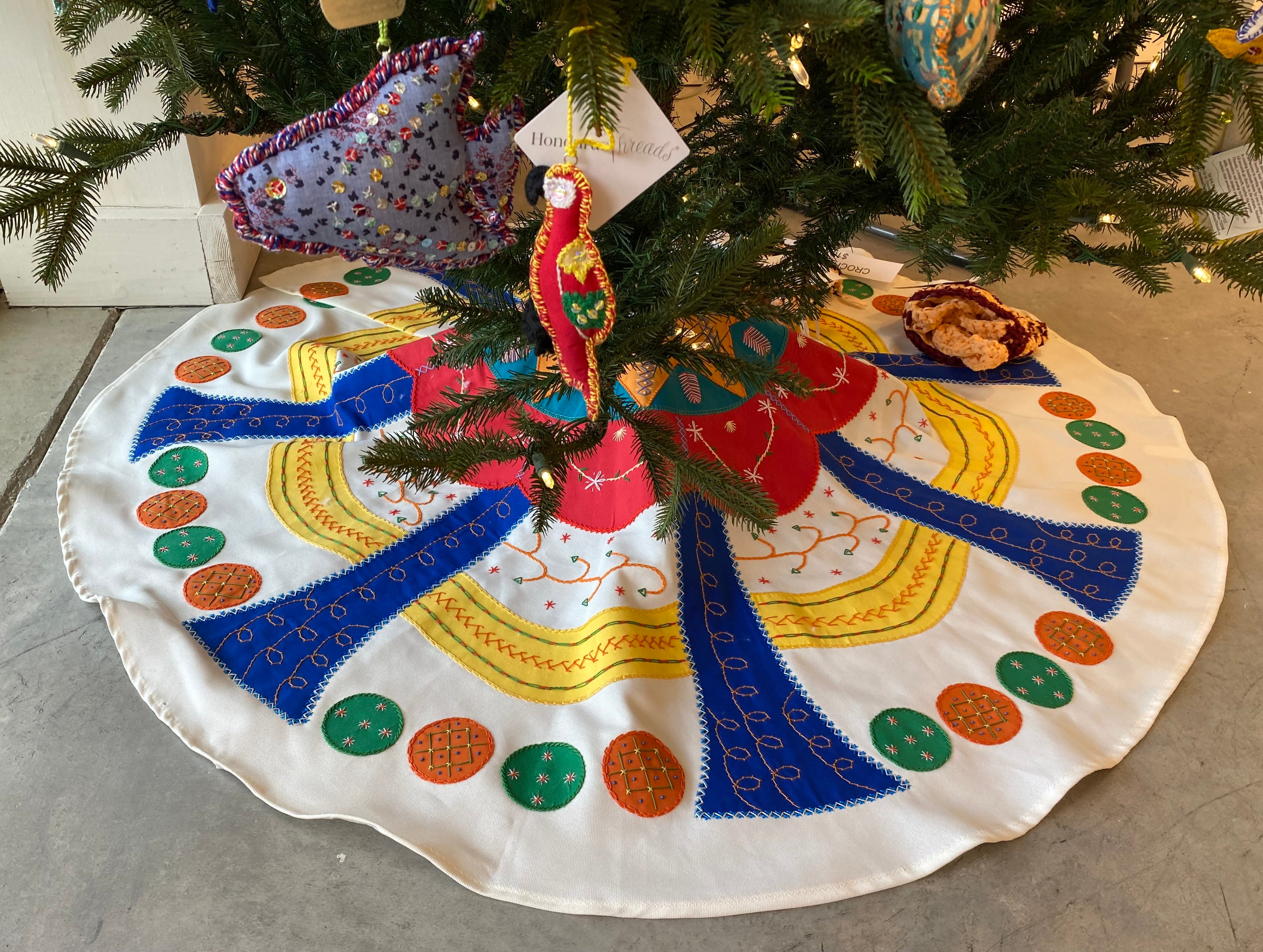 Christmas Tree Skirt Honduras Threads