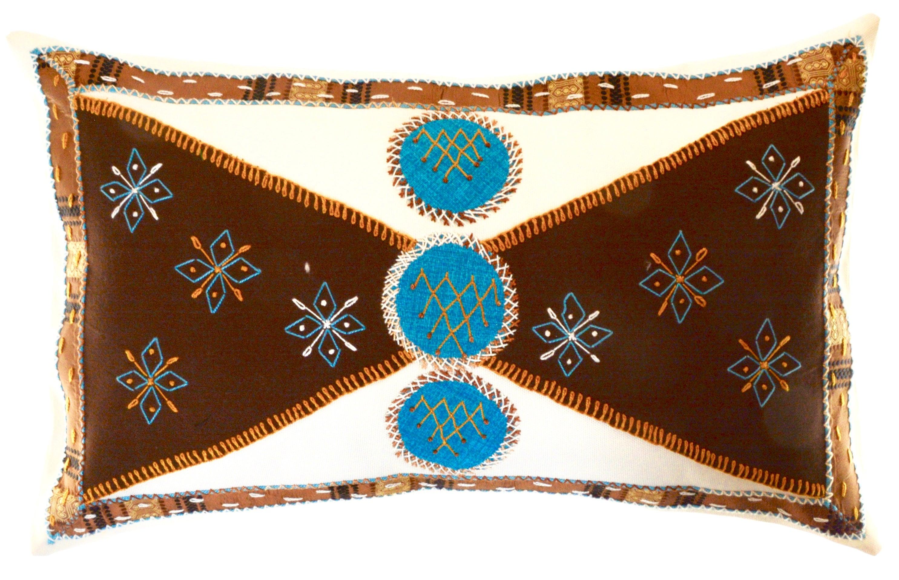 Corbatín Design Embroidered Pillow on white Honduras Threads