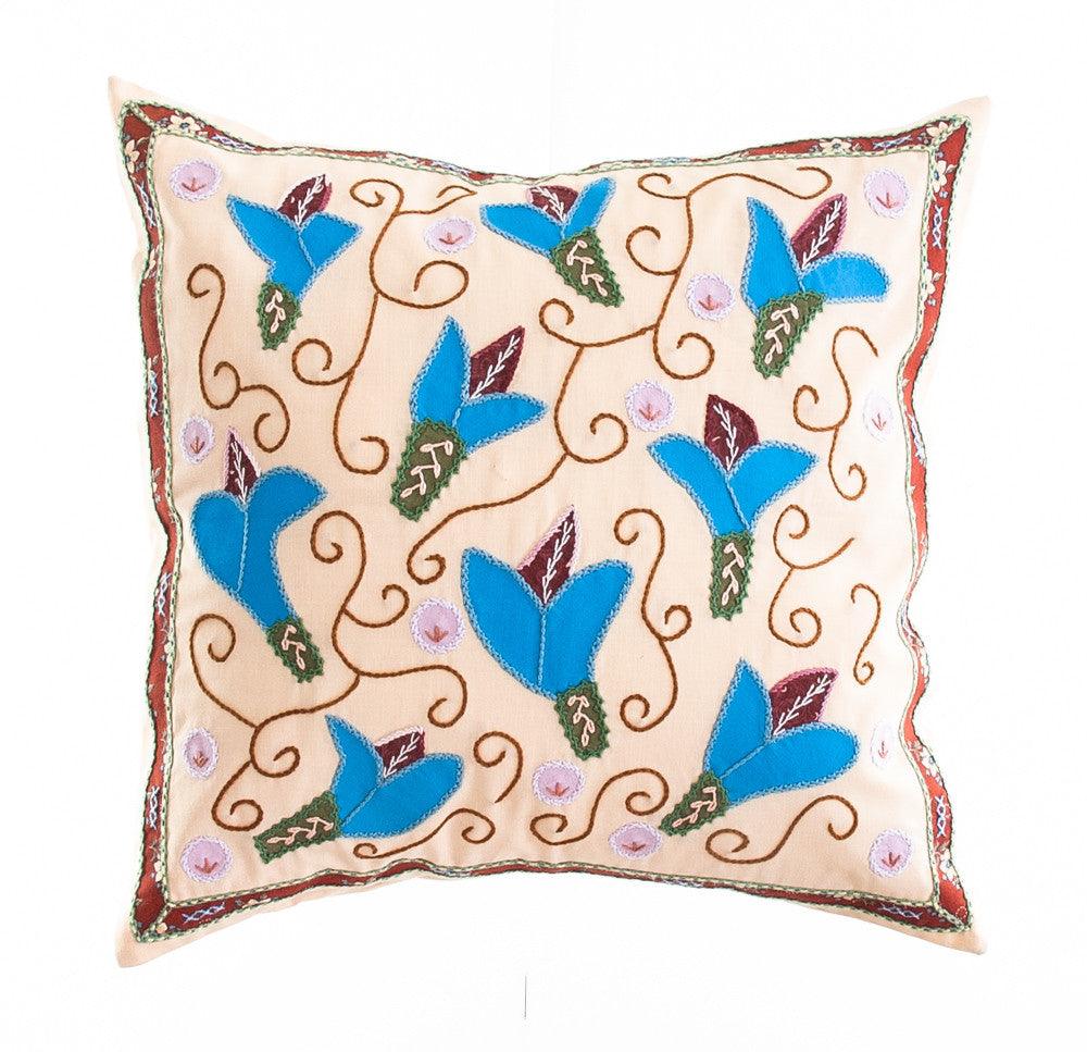 Lirios Design Embroidered Pillow with Insert Honduras Threads