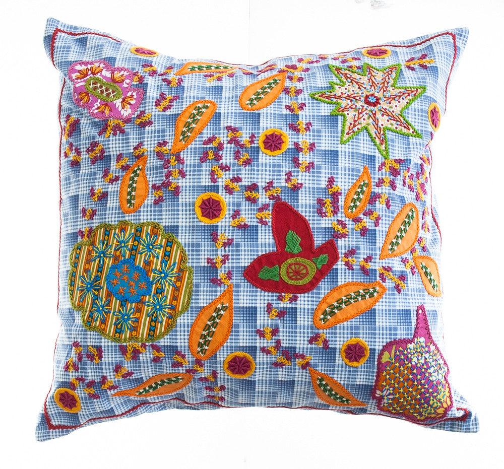 Rosas Design Embroidered Pillow with Insert Honduras Threads